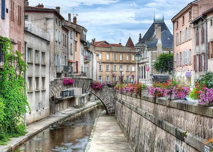 Apartment La Halte Montbrisonnaise Montbrison